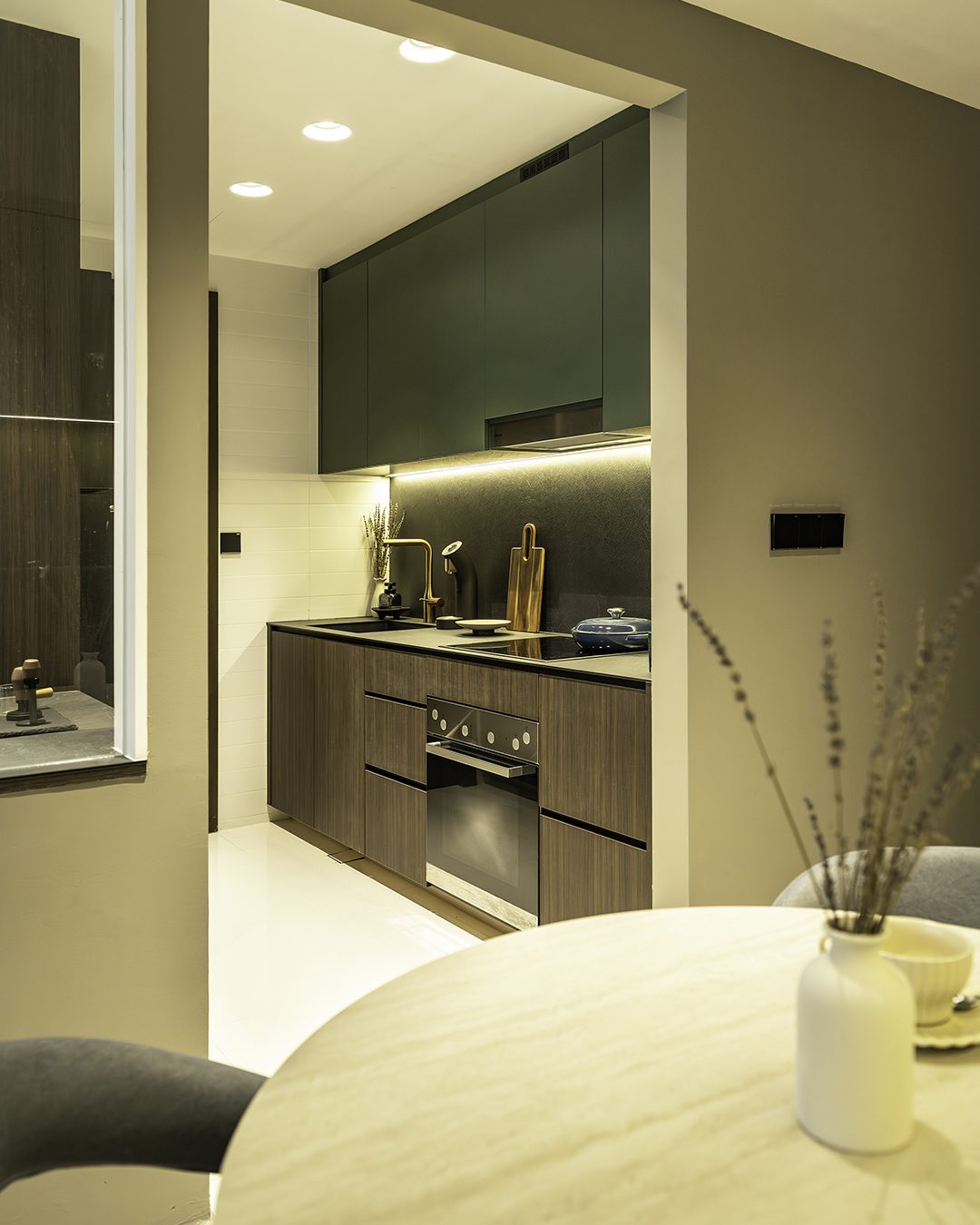 Kitchen-Cabinet-View-From-Dining