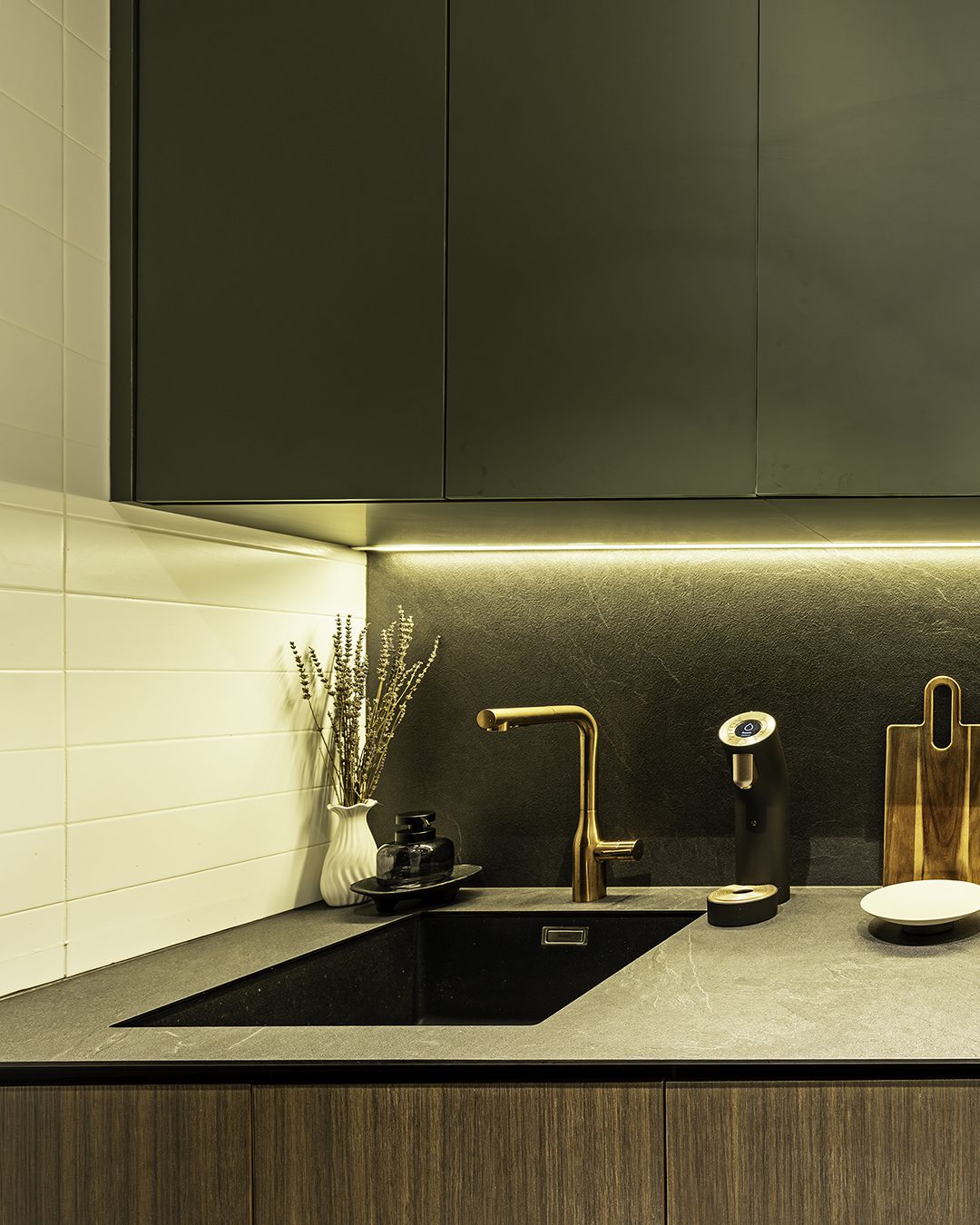 Kitchen-Countertop-Ultra-Wide-Left
