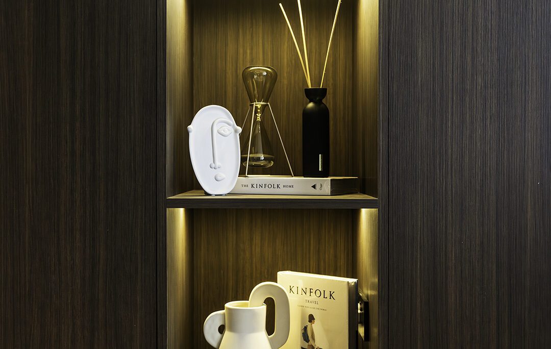 Living-Close-Up-Cabinet-Niche
