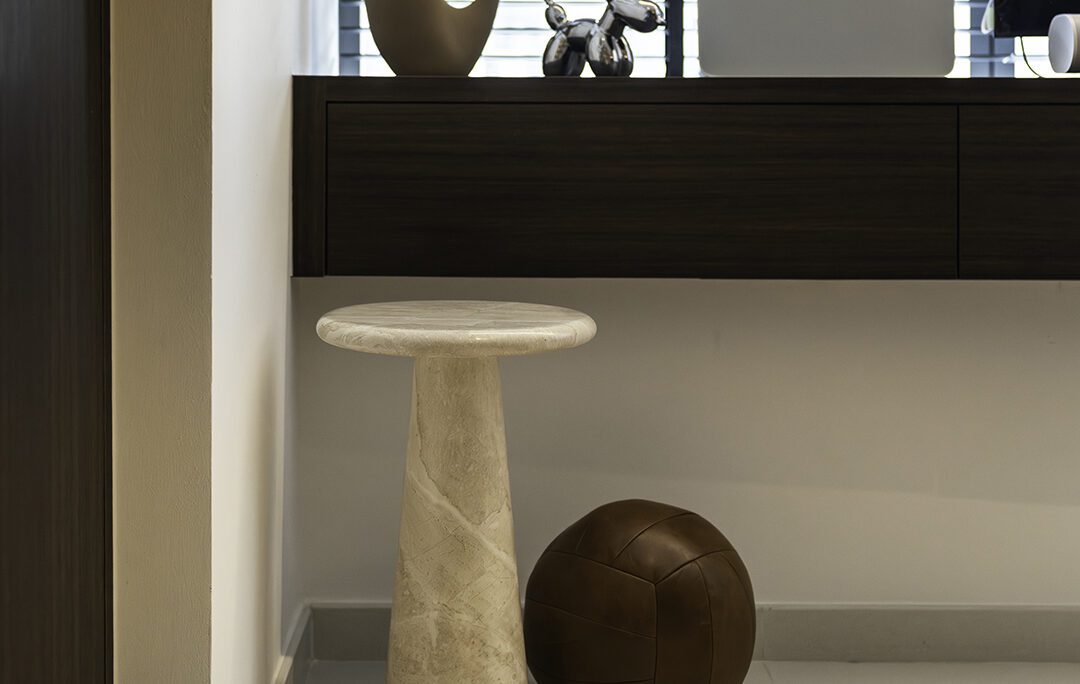 Living-Close-Up-Side-Table