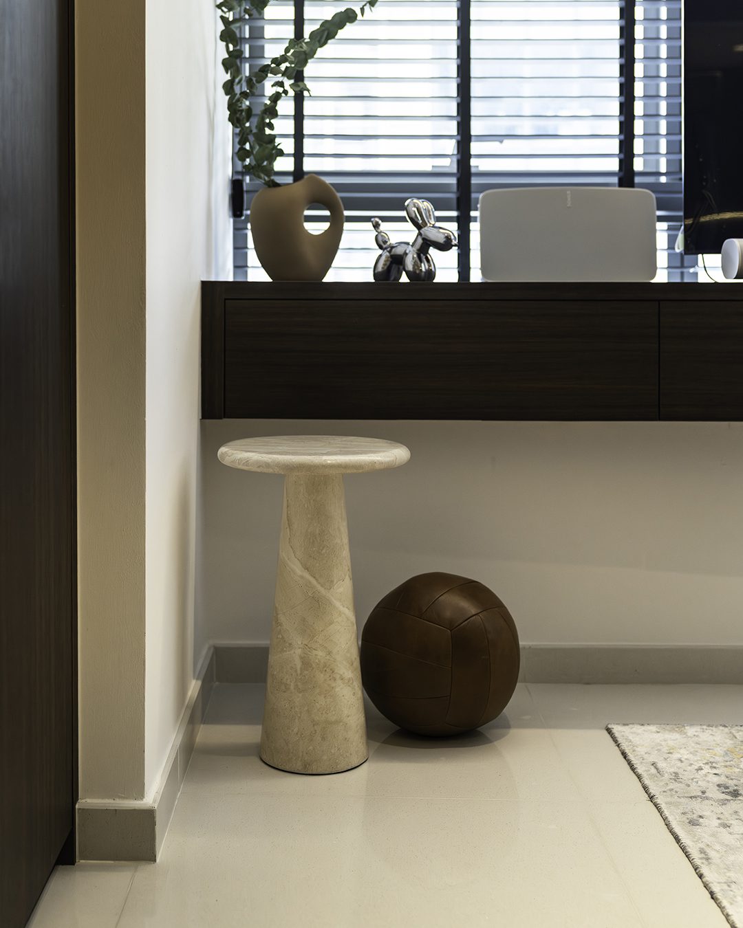 Living-Close-Up-Side-Table