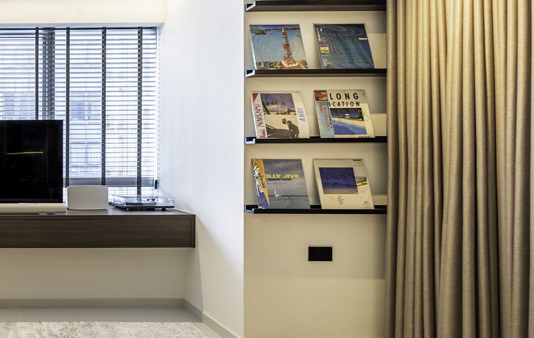 Living-Ultra-Wide-TV-View-Right